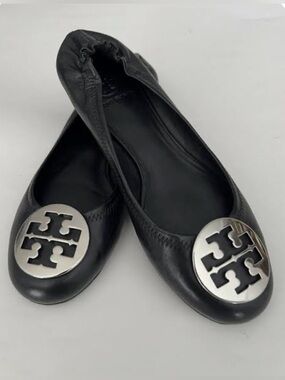 🆕✨TORY BURCH REVA BALLET FLATS in black leather with silver buckle, SIZE 9